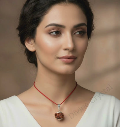 8 Mukhi Nepali Rudraksh Pendnat